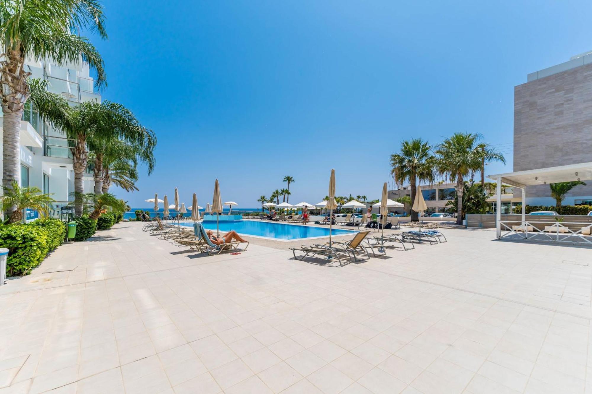 Laila - Coralli Beachfront Apartment Πρωταράς Εξωτερικό φωτογραφία